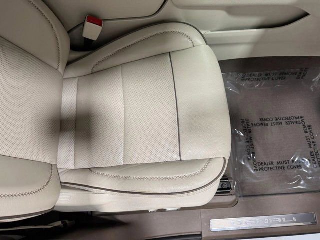 Used 2021 GMC Yukon Denali w/ LPO, Illumination Package image 21