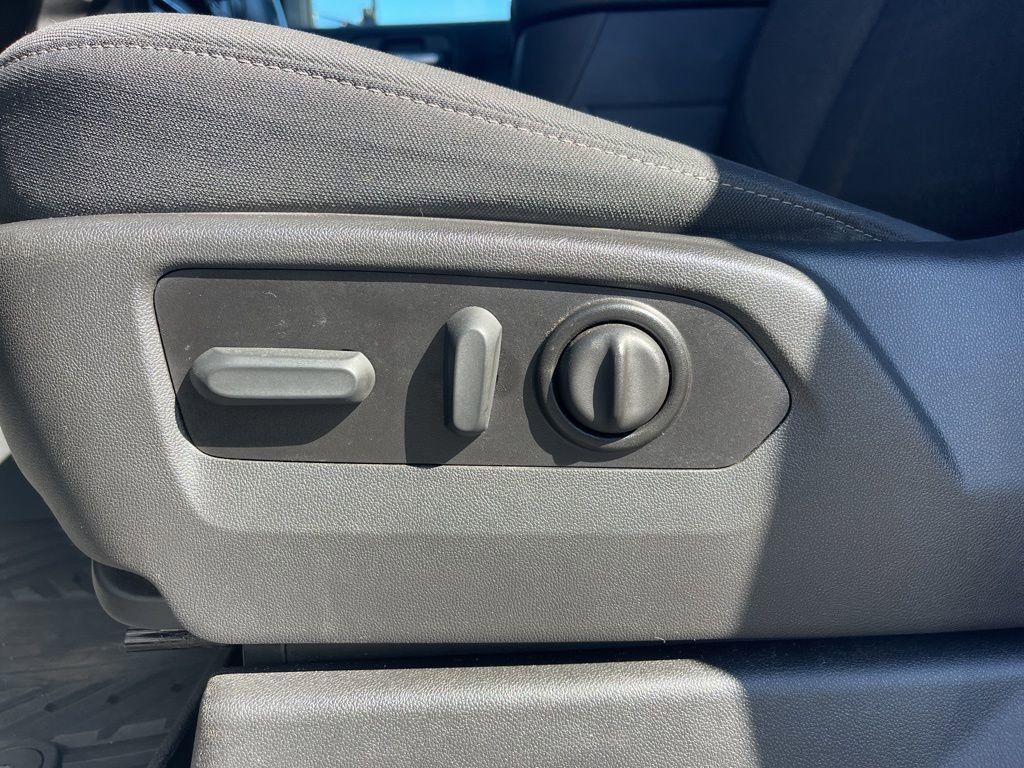 Used 2021 Chevrolet Silverado 1500 LT Trail Boss w/ Bed Protection Package image 10