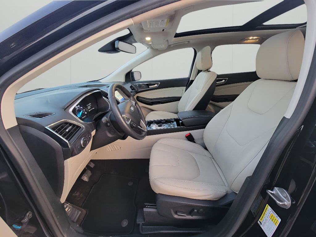 Used 2020 Ford Edge Titanium image 13
