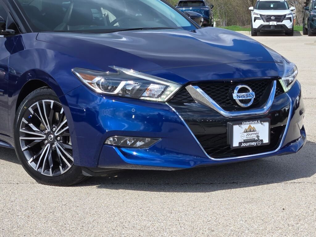 Used 2018 Nissan Maxima Platinum w/ Interior Lighting Package image 2