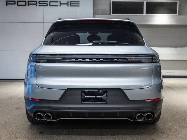 Certified 2026 Porsche Cayenne S AWD/4WD image 4