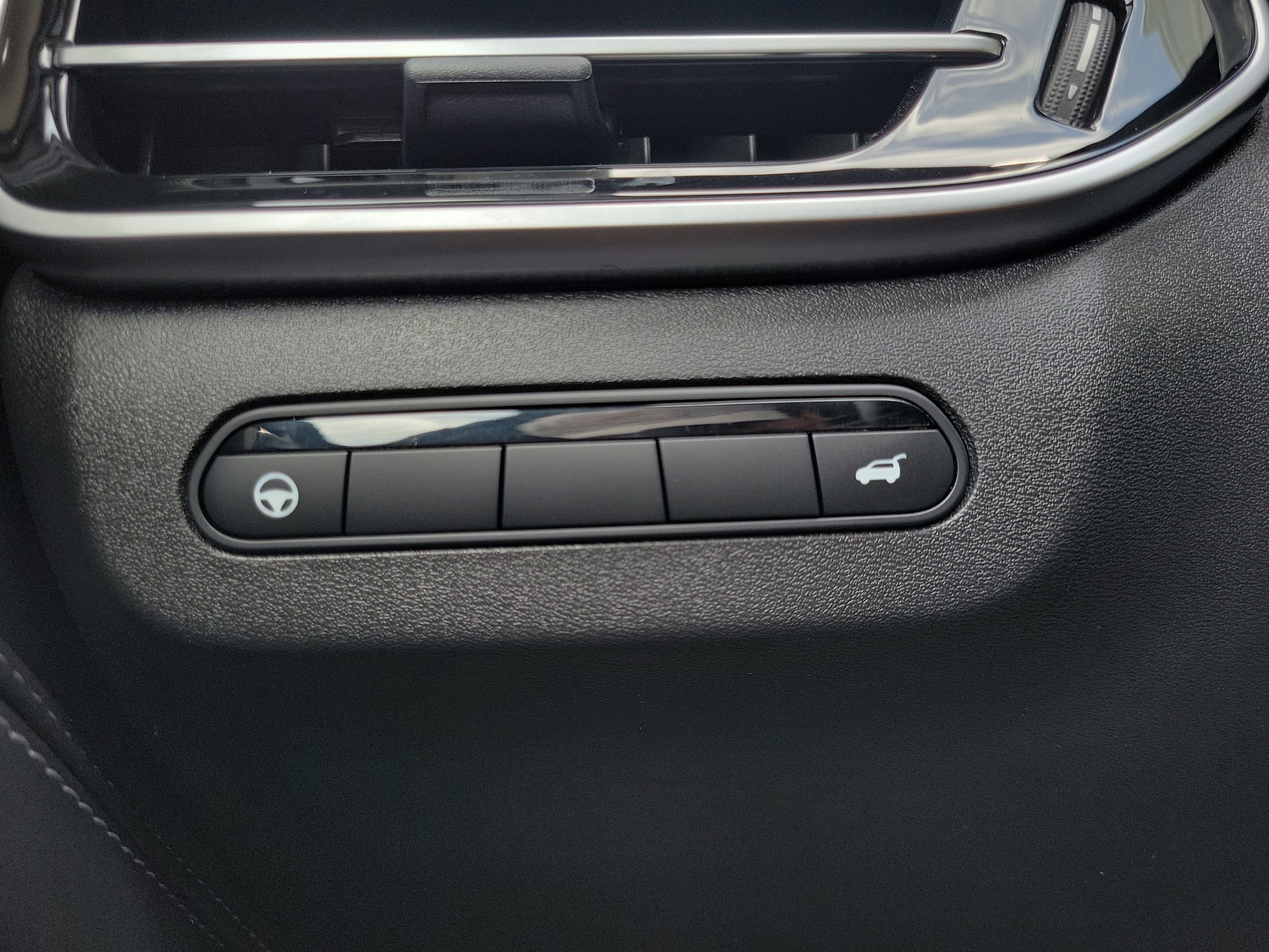 Certified 2026 INFINITI QX60 Luxe w/ Cargo Package FWD image 29
