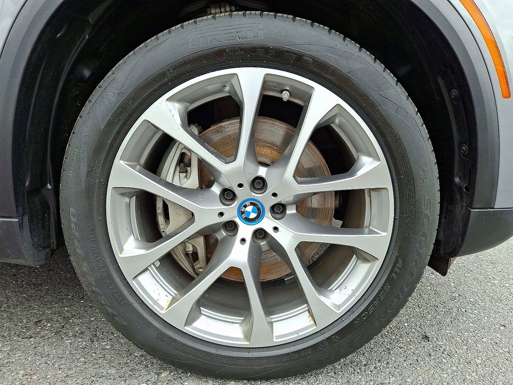 Used 2025 BMW X5 xDrive50e AWD/4WD image 8