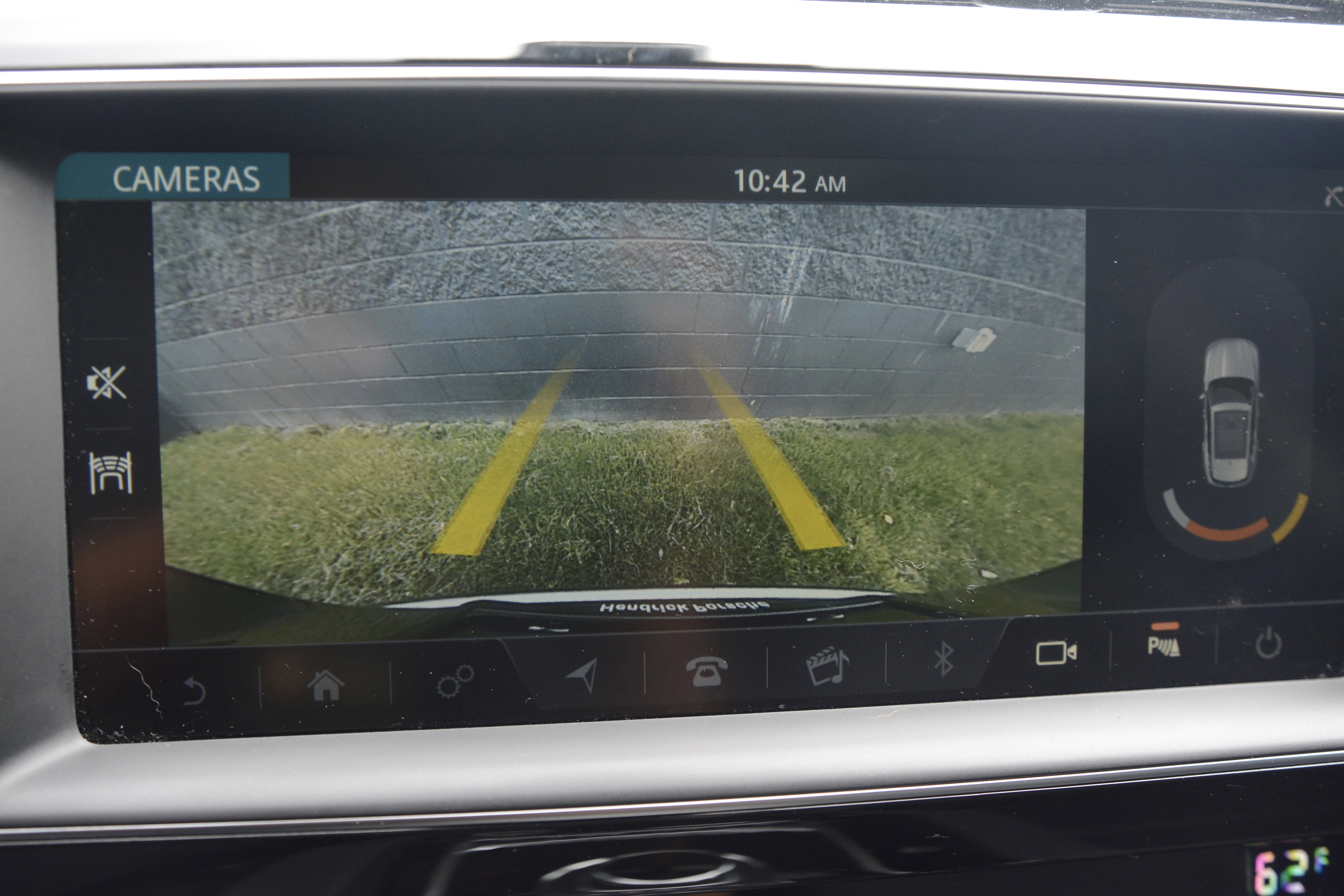 Used 2020 Jaguar F-PACE Premium image 20