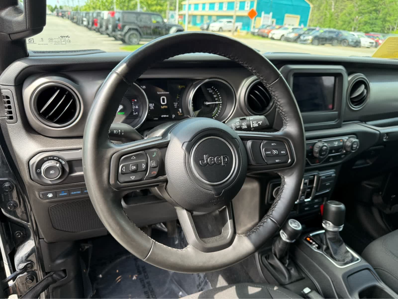 Used 2023 Jeep Wrangler Unlimited w/ Cold Weather Group AWD/4WD image 13