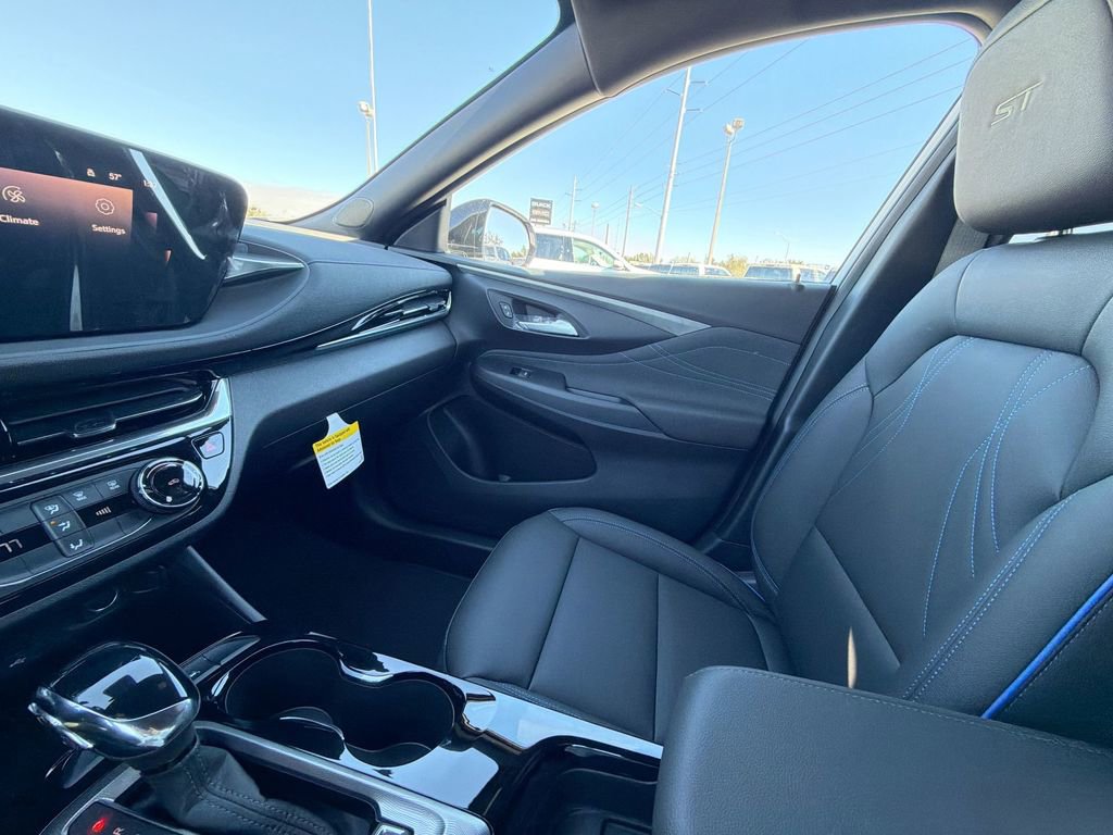 New 2026 Buick Envista Sport Touring image 9