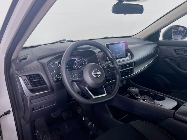 Used 2024 Nissan Rogue S image 10