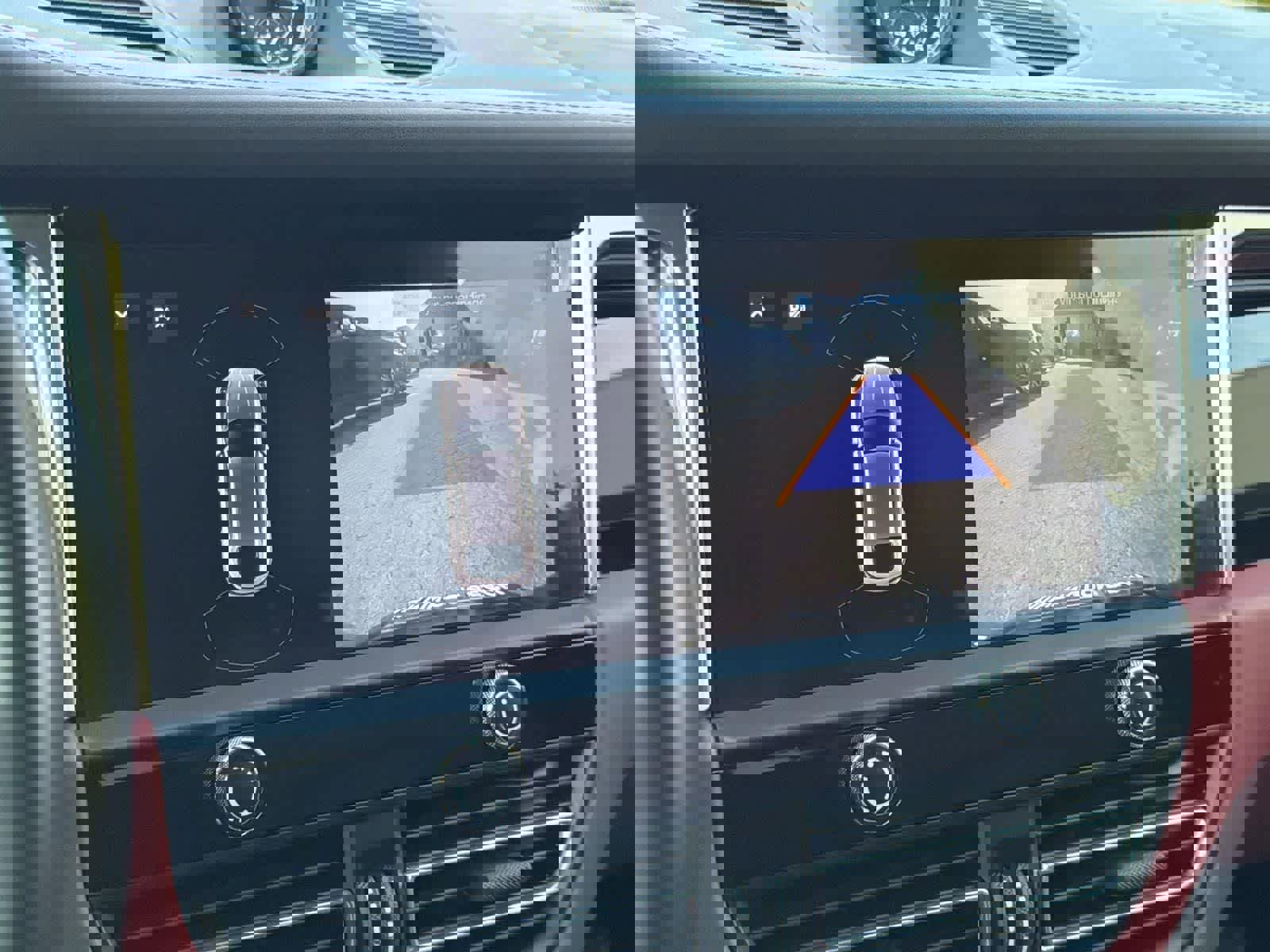 Used 2023 Porsche Macan T image 17