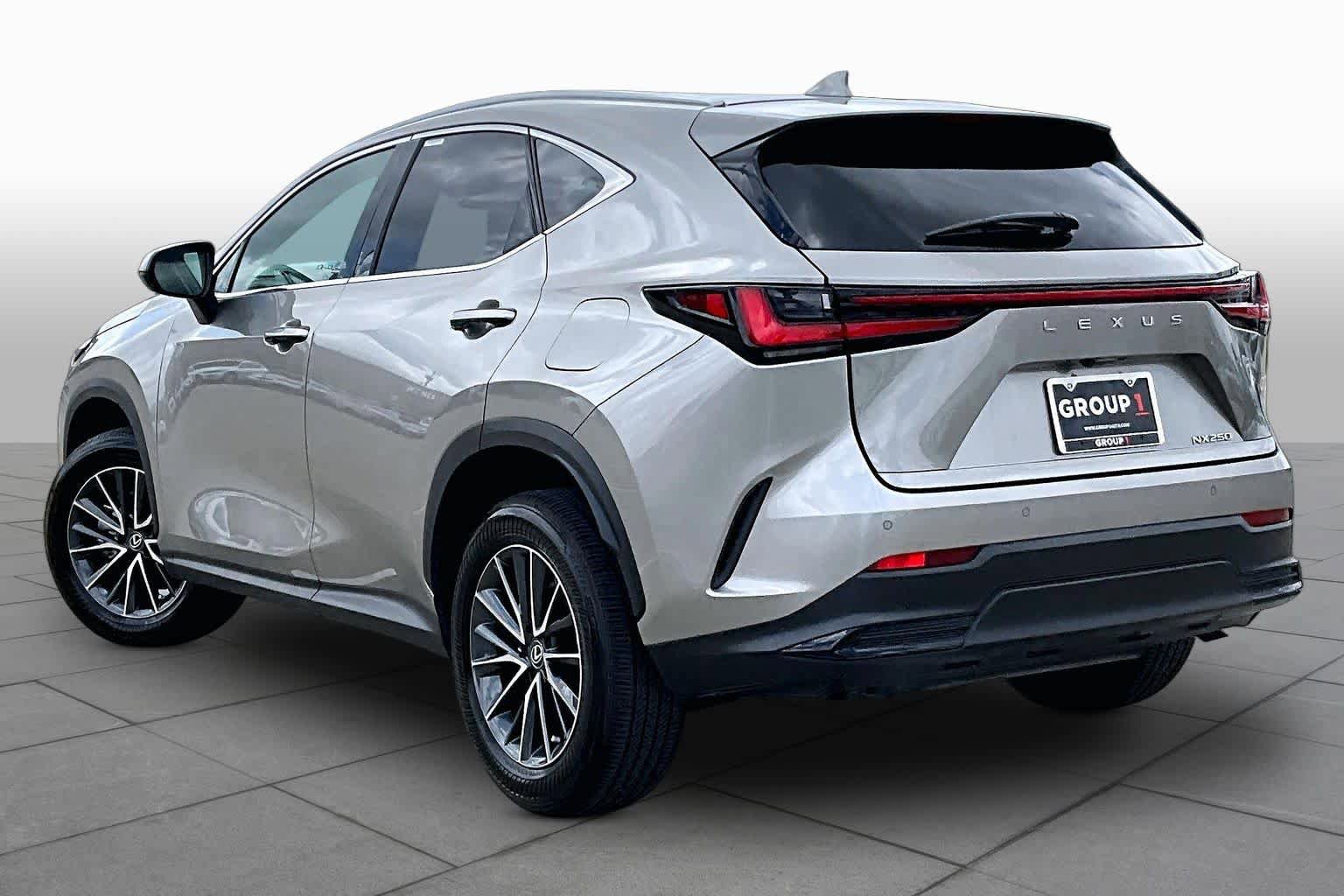 Used 2025 Lexus NX 250 FWD w/ Accessory Package (Z1) image 12