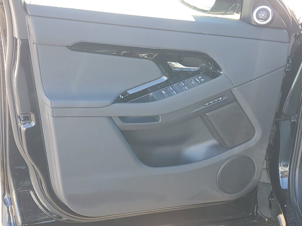 New 2026 Land Rover Range Rover Evoque S image 9