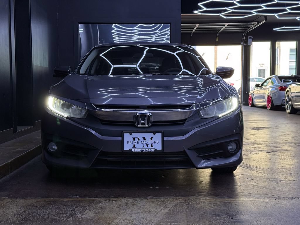 Used 2017 Honda Civic EX-T image 2