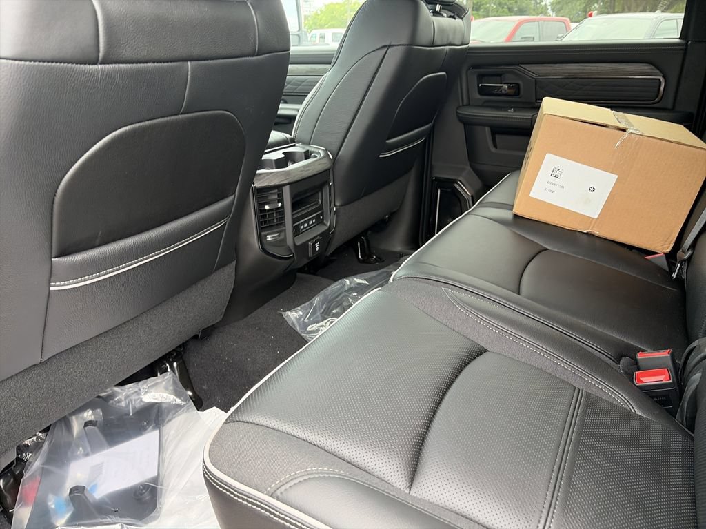 New 2026 RAM 2500 Limited AWD/4WD image 31