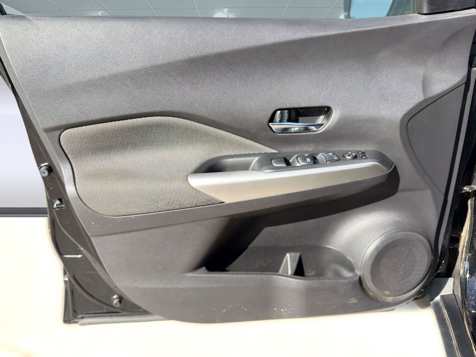 Used 2018 Nissan Kicks SV image 20