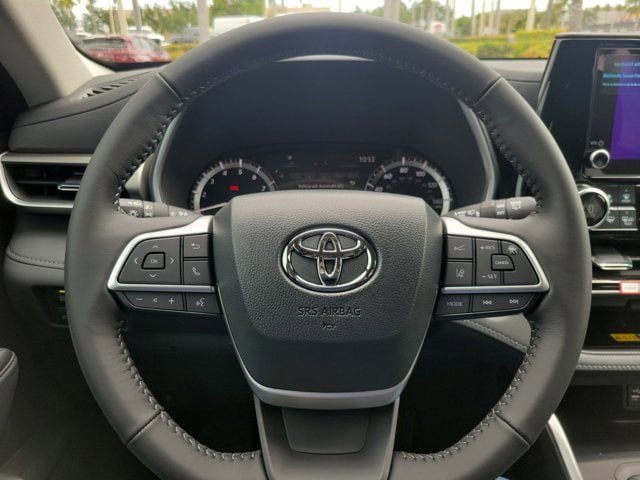 New 2026 Toyota Highlander XLE AWD/4WD image 12