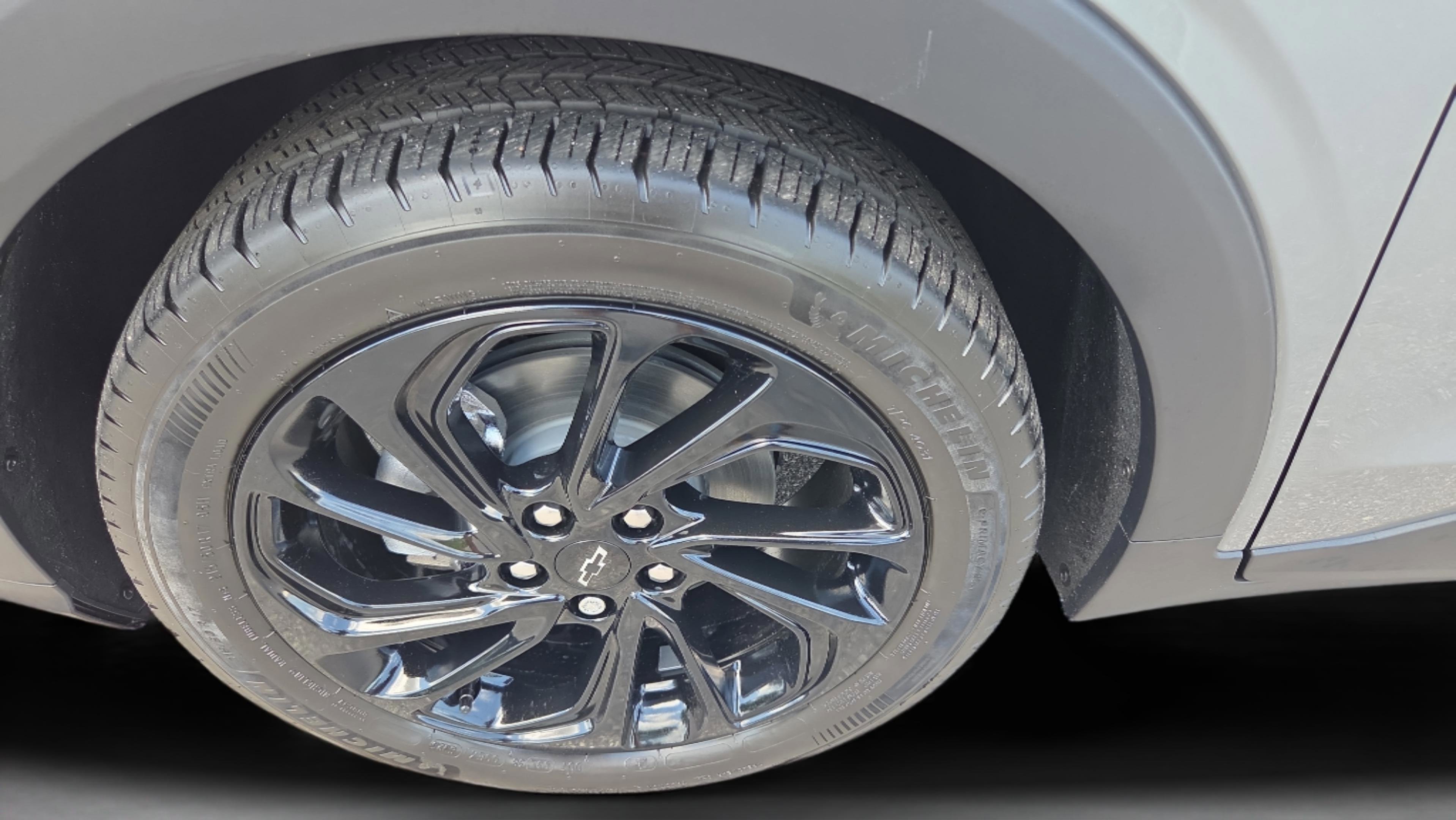 New 2027 Chevrolet Bolt RS w/ LPO, All-Weather Package FWD image 28