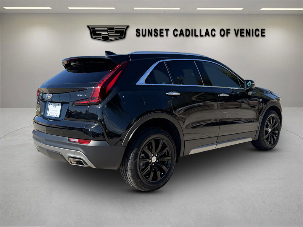 Certified 2022 Cadillac XT4 Premium Luxury w/ Enhanced Visibility Package AWD/4WD image 3