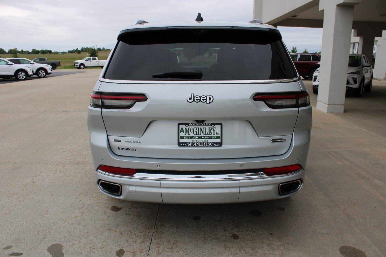 Used 2023 Jeep Grand Cherokee L Overland w/ Advanced Protech Group III AWD/4WD image 8