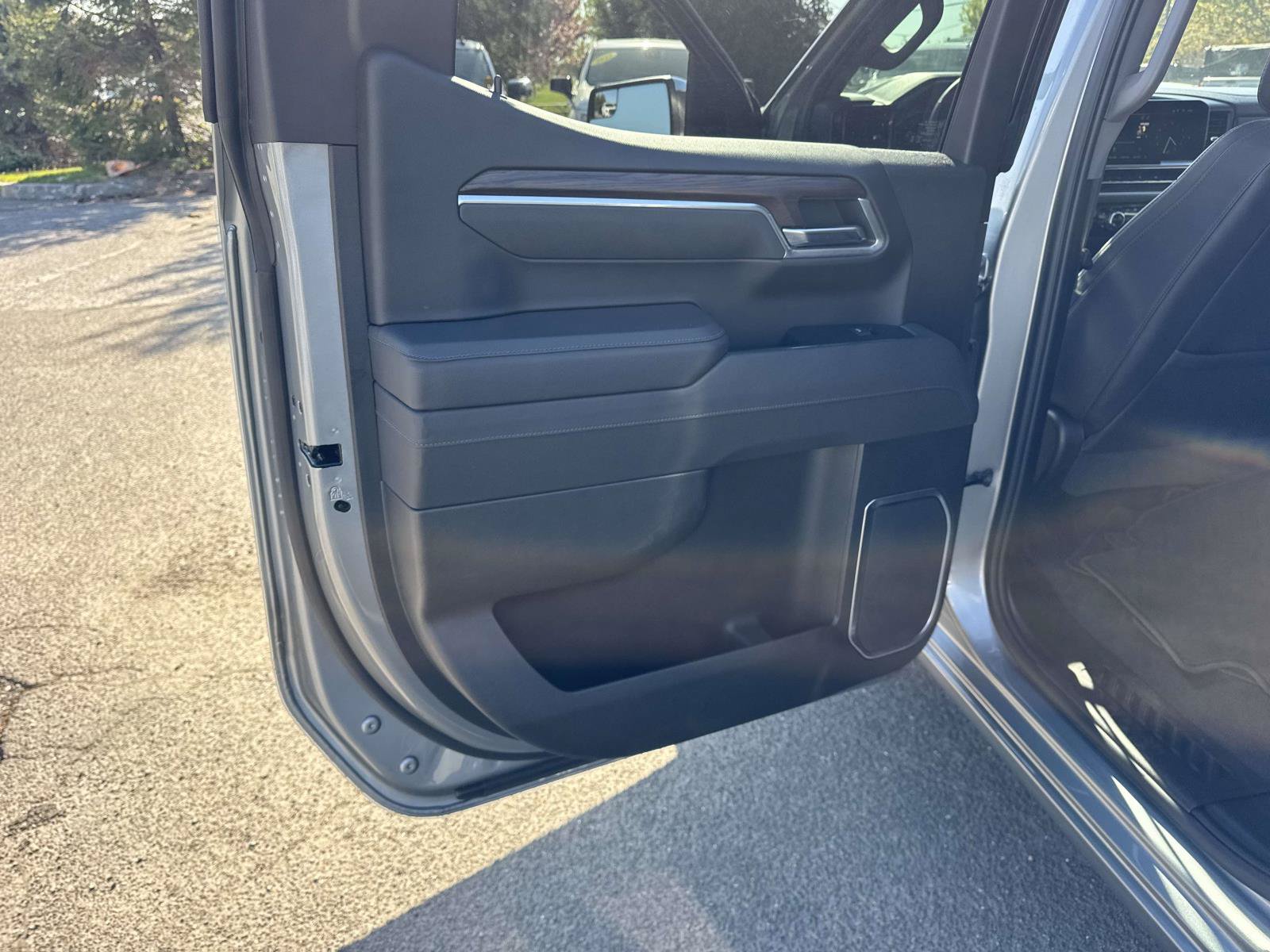 Certified 2025 GMC Sierra 1500 SLT AWD/4WD image 25