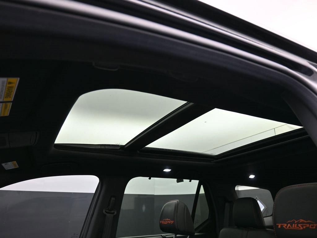 Used 2025 Honda Pilot TrailSport image 52