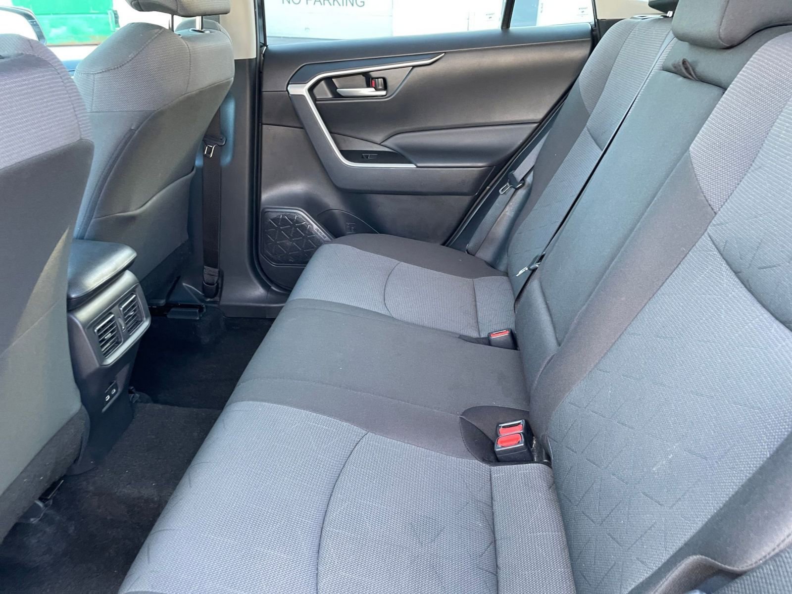 Used 2025 Toyota RAV4 XLE w/ Convenience Package image 21