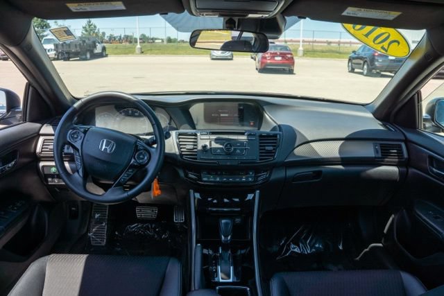 Used 2016 Honda Accord Sport image 13