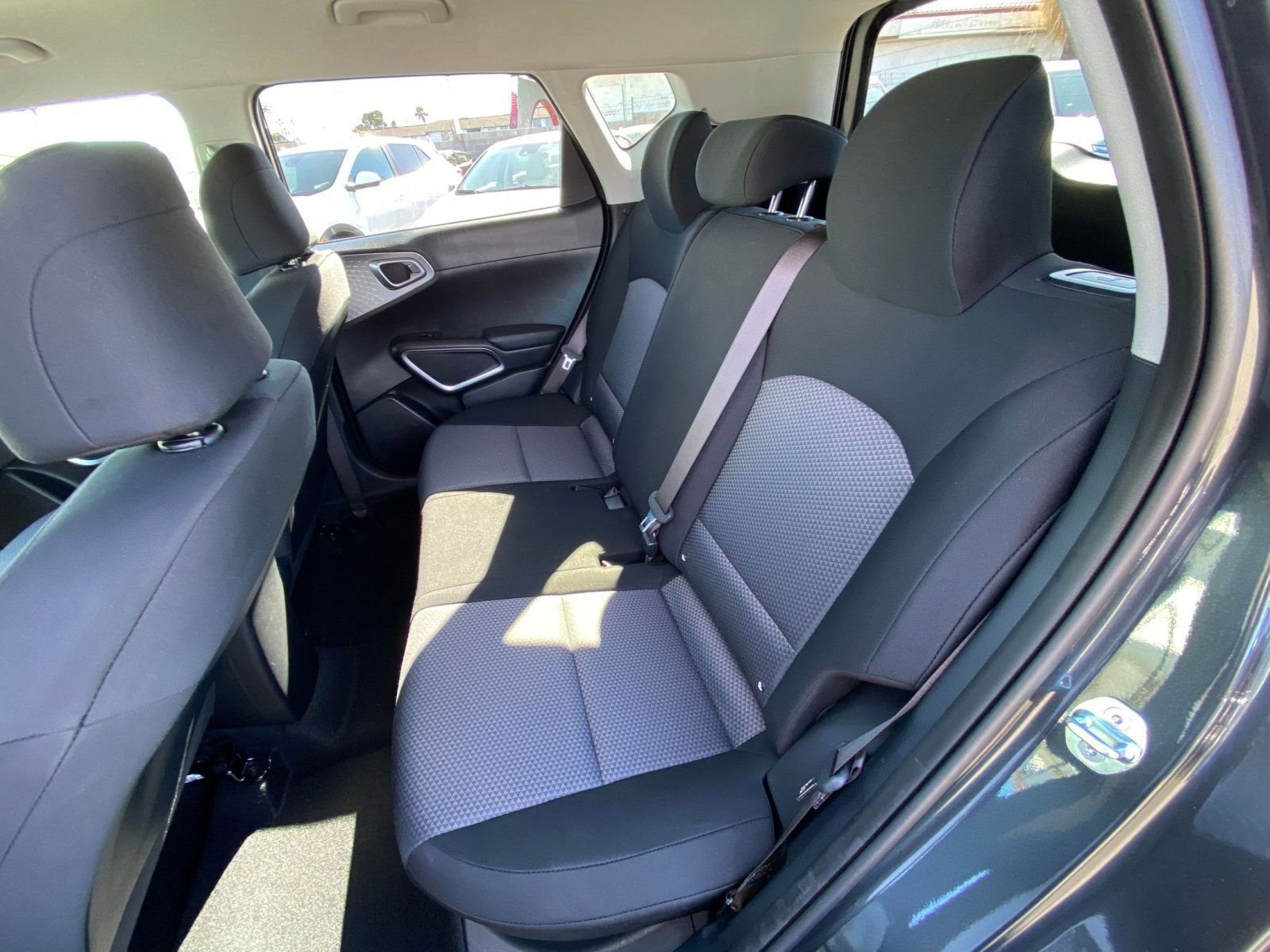 Used 2025 Kia Soul LX w/ LX Technology Package image 36