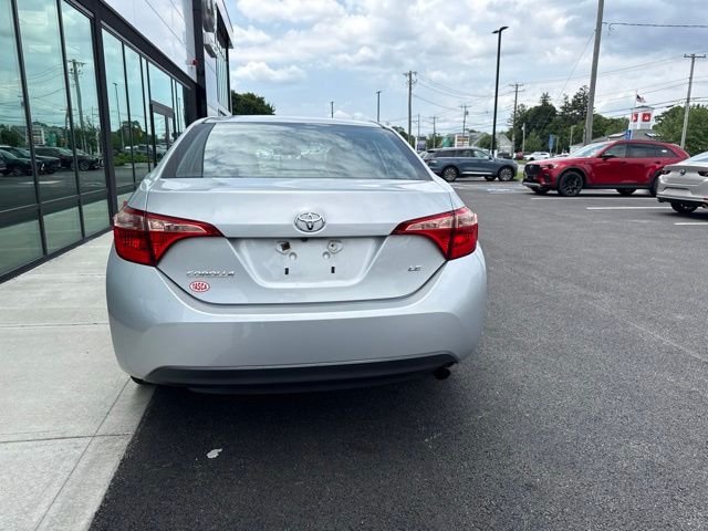 Used 2017 Toyota Corolla LE w/ Carpet Mat Package (TMS) FWD image 4