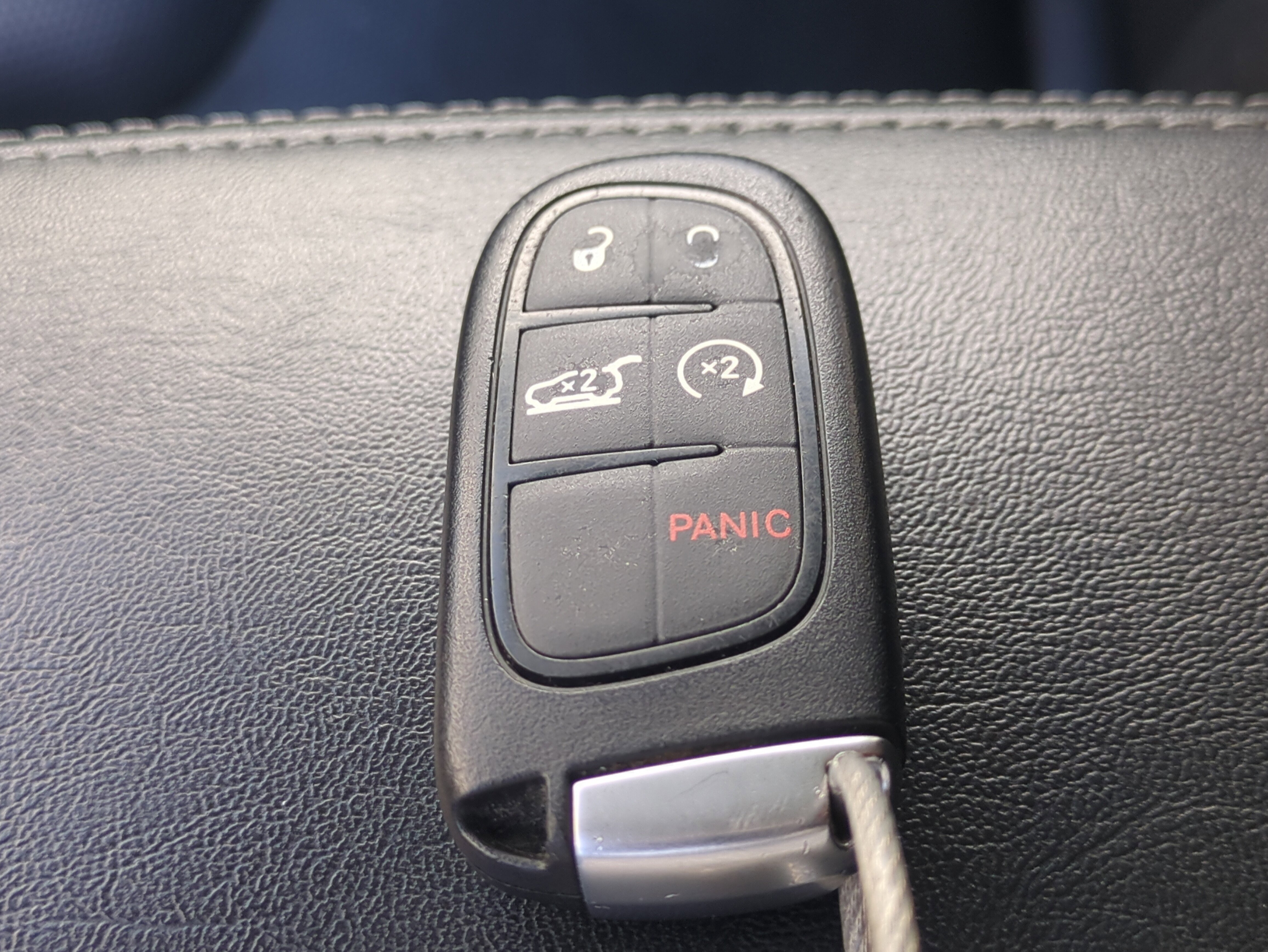 Certified 2023 Jeep Cherokee Altitude Lux image 31