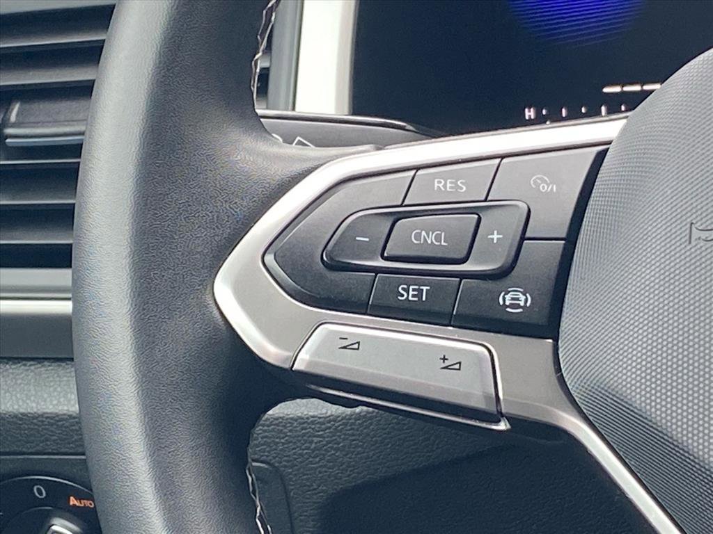 Used 2022 Volkswagen Atlas Cross Sport SE image 7