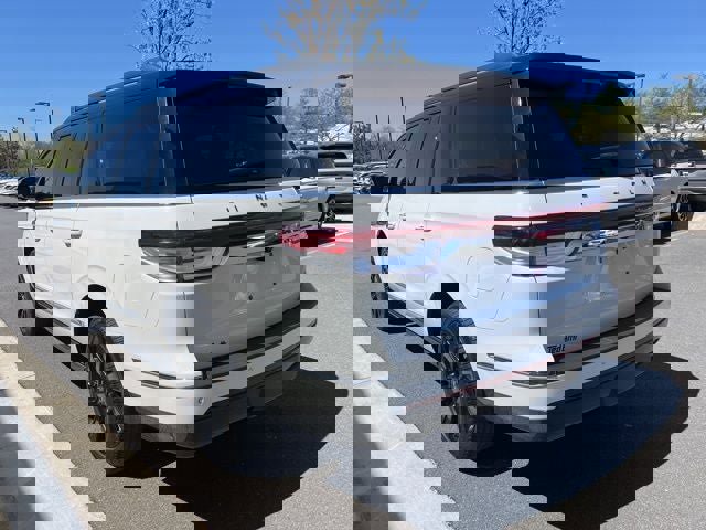 Used 2023 Lincoln Navigator L Black Label image 6