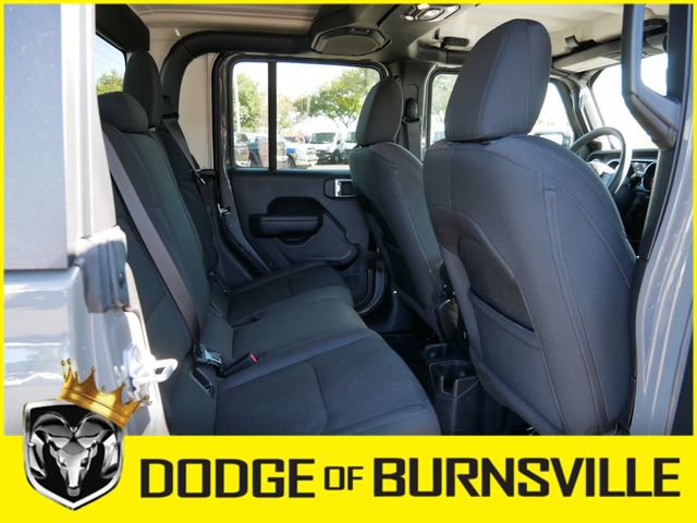 Used 2023 Jeep Gladiator Sport AWD/4WD image 16