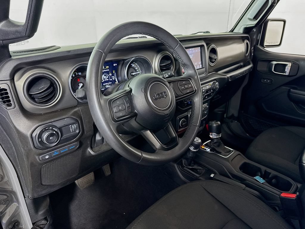 Used 2023 Jeep Wrangler Unlimited AWD/4WD image 9