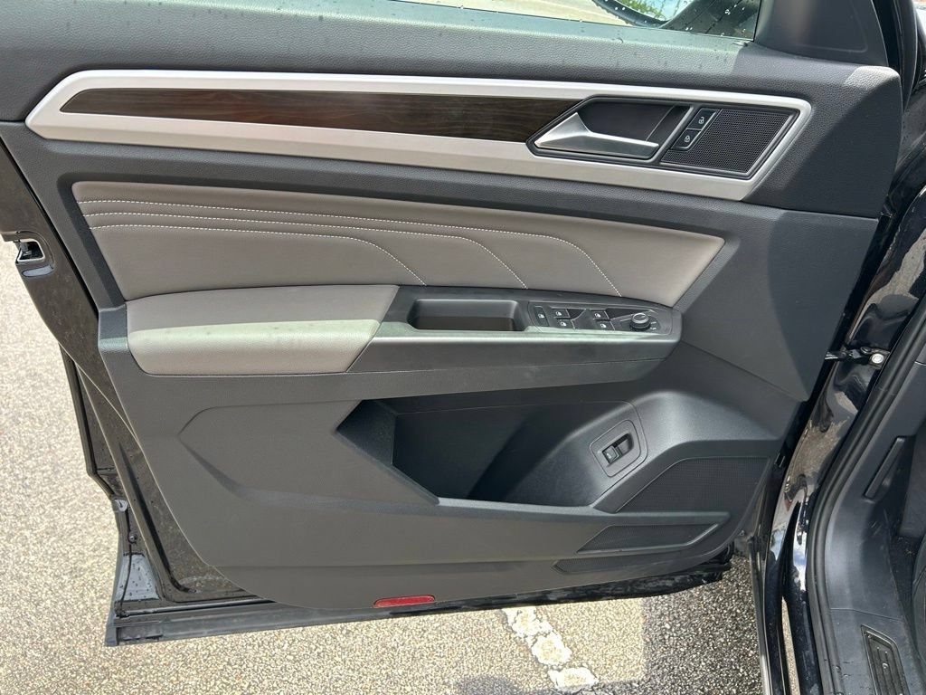 Certified 2023 Volkswagen Atlas SE FWD image 16