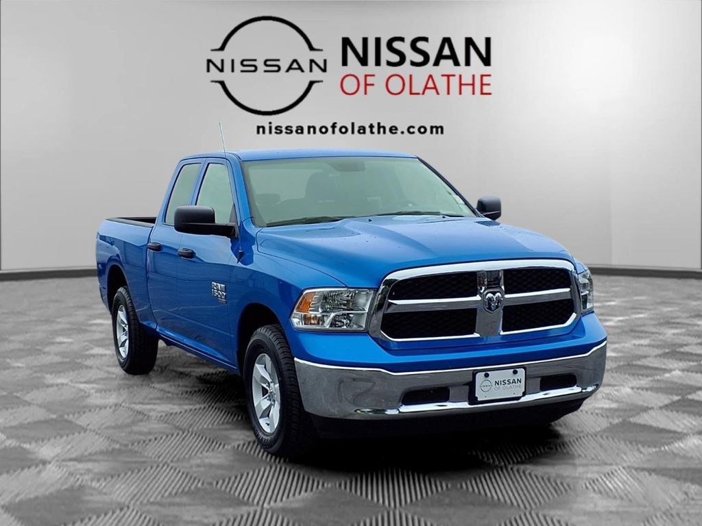 Used 2024 RAM 1500 Classic SLT AWD/4WD image 29