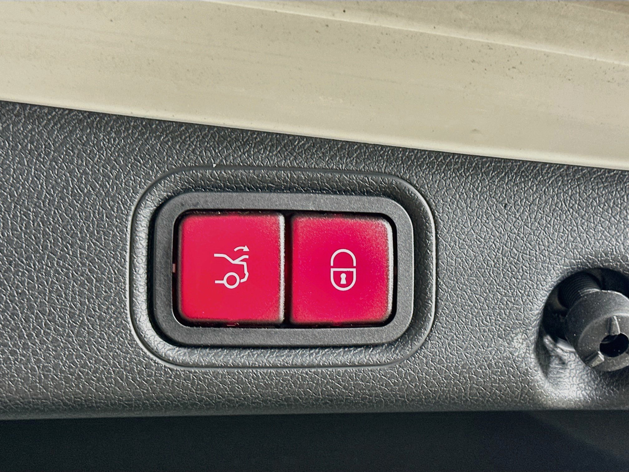 Certified 2019 Mercedes-Benz E 300 4MATIC image 35