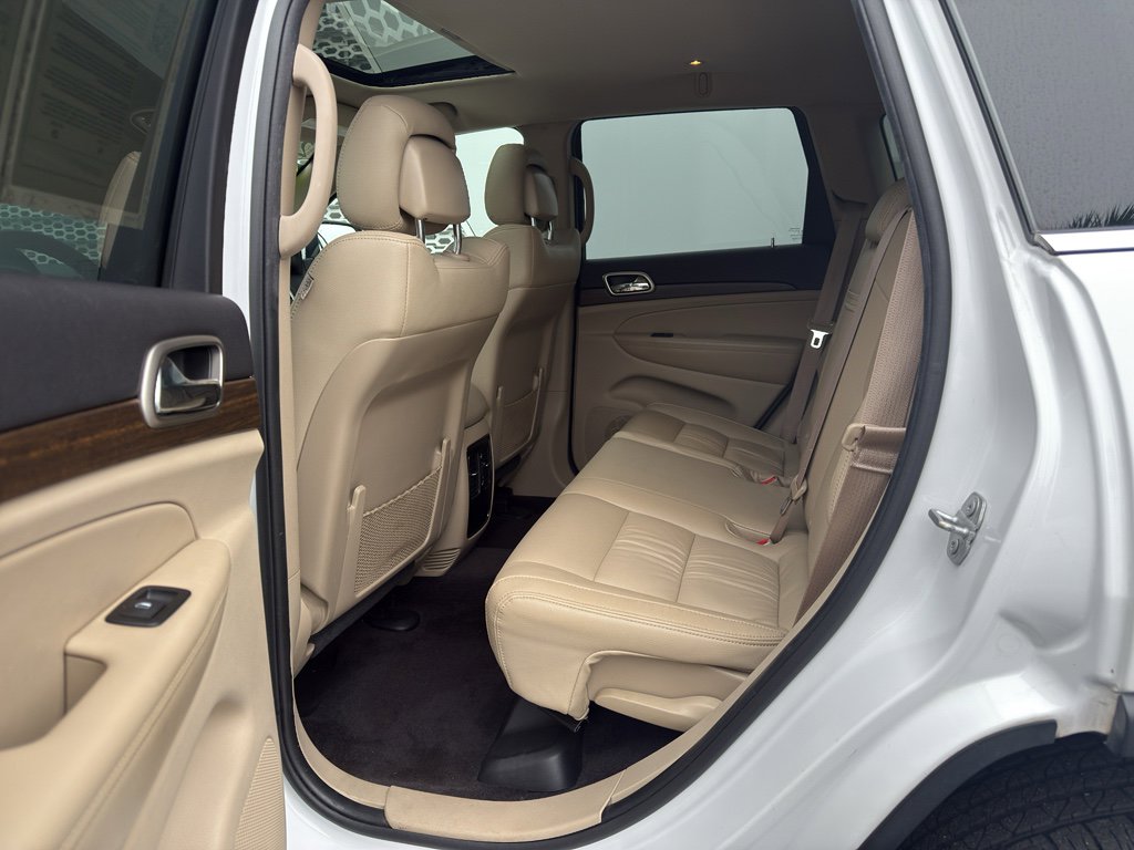 Used 2016 Jeep Grand Cherokee Laredo w/ Quick Order Package 23E image 10