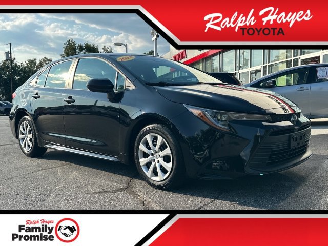 Used 2024 Toyota Corolla LE FWD image 1