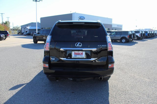 Used 2017 Lexus GX 460 image 10