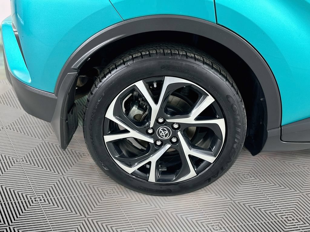 Used 2018 Toyota C-HR XLE FWD image 27