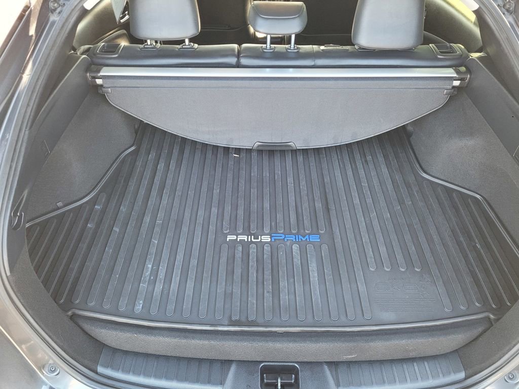 Used 2022 Toyota Prius Prime XLE image 8