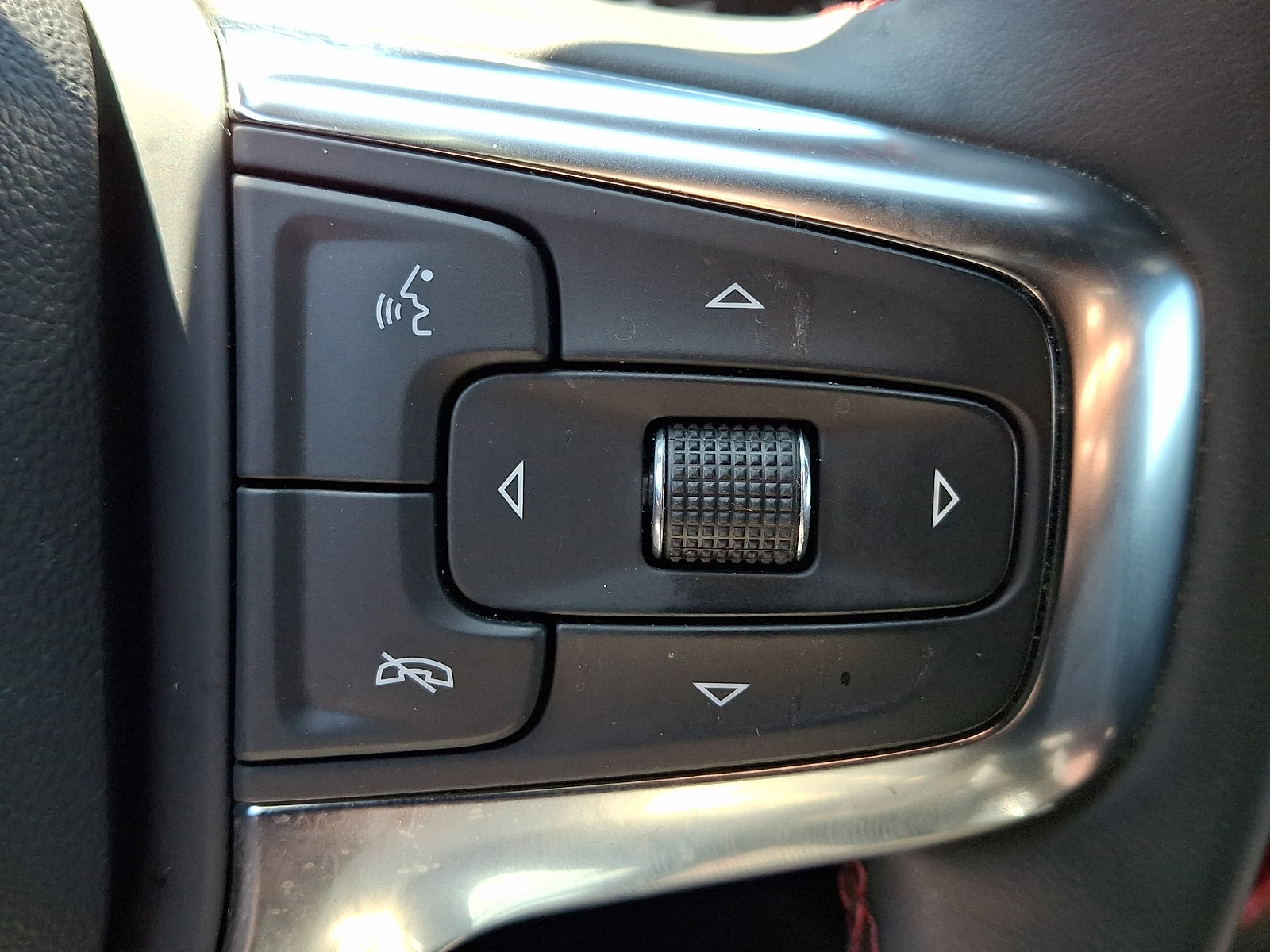 Certified 2025 Chevrolet Blazer RS w/ Driver Confidence II Package AWD/4WD image 24