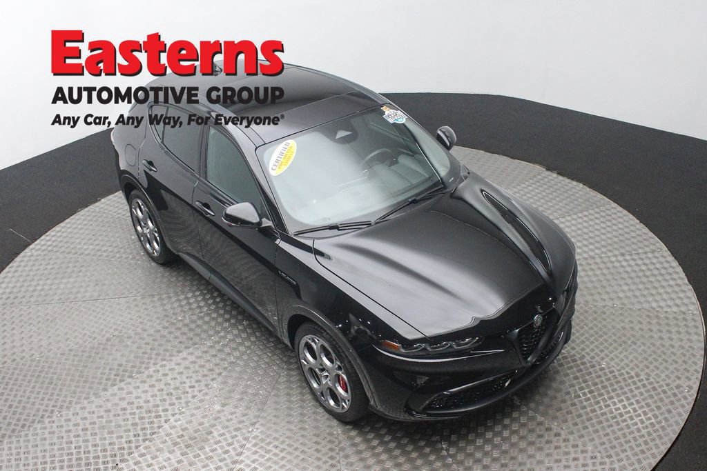 Used 2024 Alfa Romeo Tonale Veloce AWD/4WD image 3