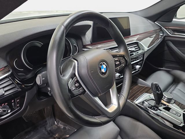 Used 2018 BMW 530i xDrive AWD/4WD image 14