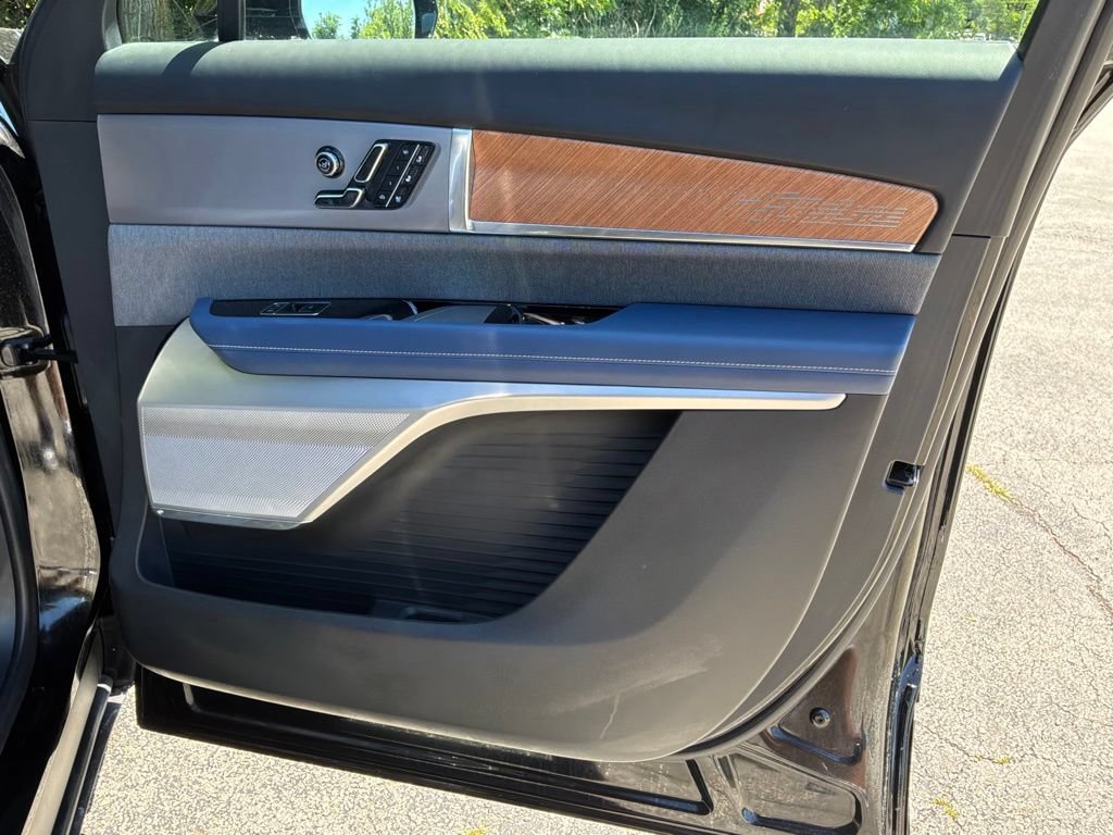 New 2026 Cadillac Vistiq Premium Luxury AWD/4WD image 24
