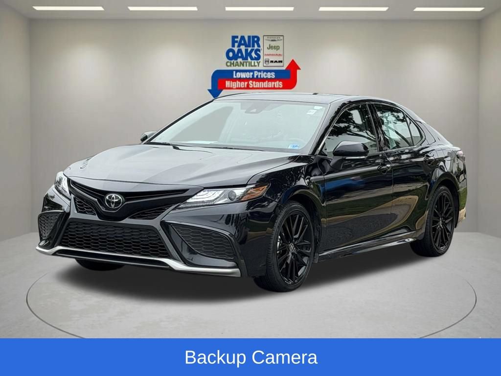 Used 2024 Toyota Camry XSE FWD image 3