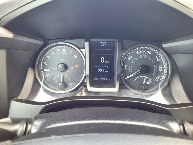 Used 2019 Toyota Tacoma TRD Off-Road w/ Technology Package AWD/4WD image 21