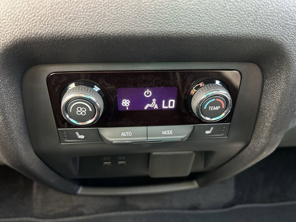New 2026 Chevrolet Traverse RS AWD/4WD image 13