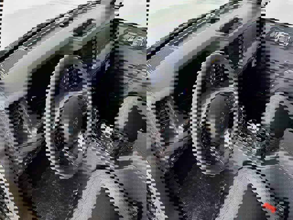 New 2025 Ford Bronco 4-Door image 2