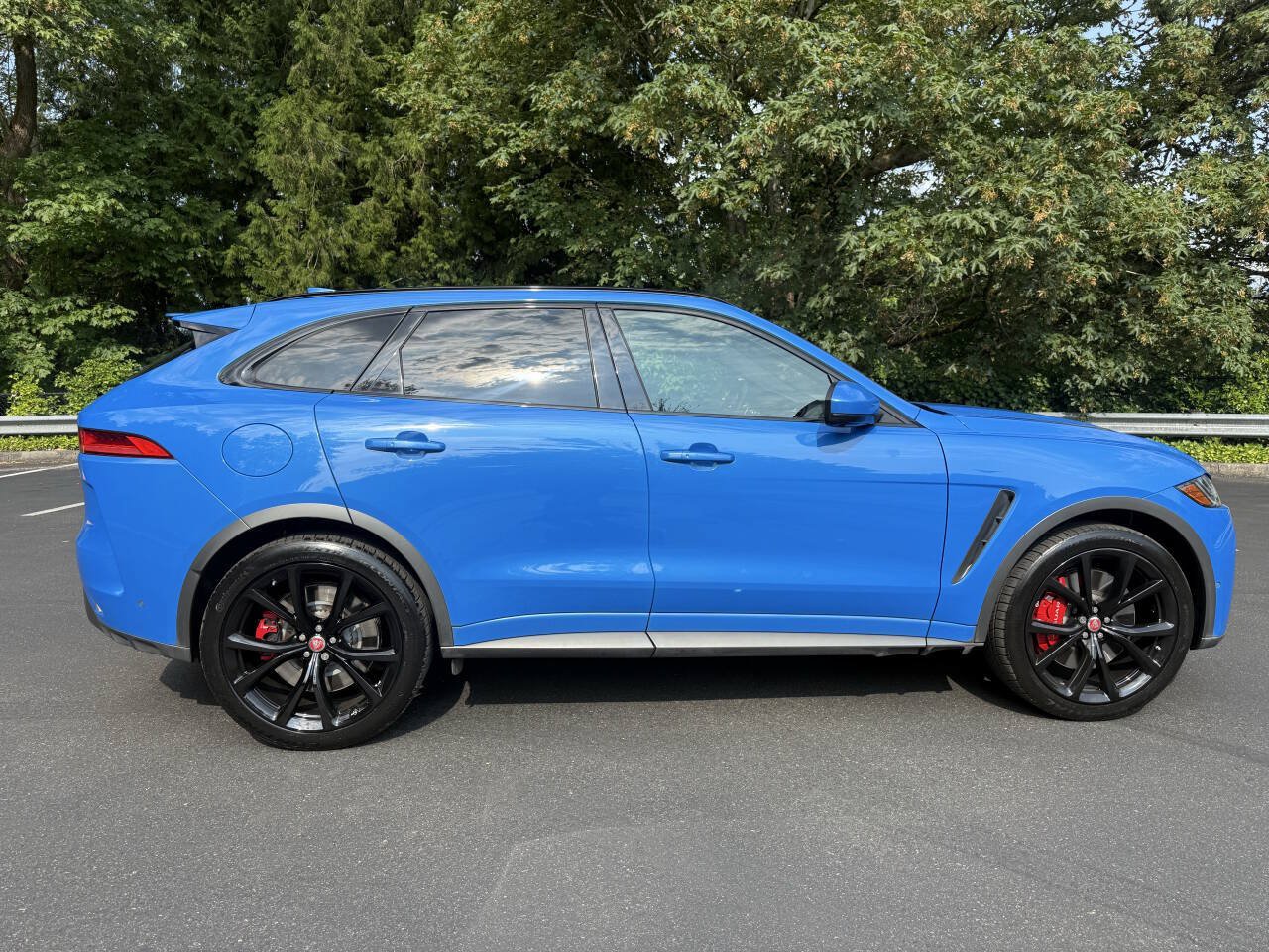 Used 2019 Jaguar F-PACE SVR AWD/4WD image 7