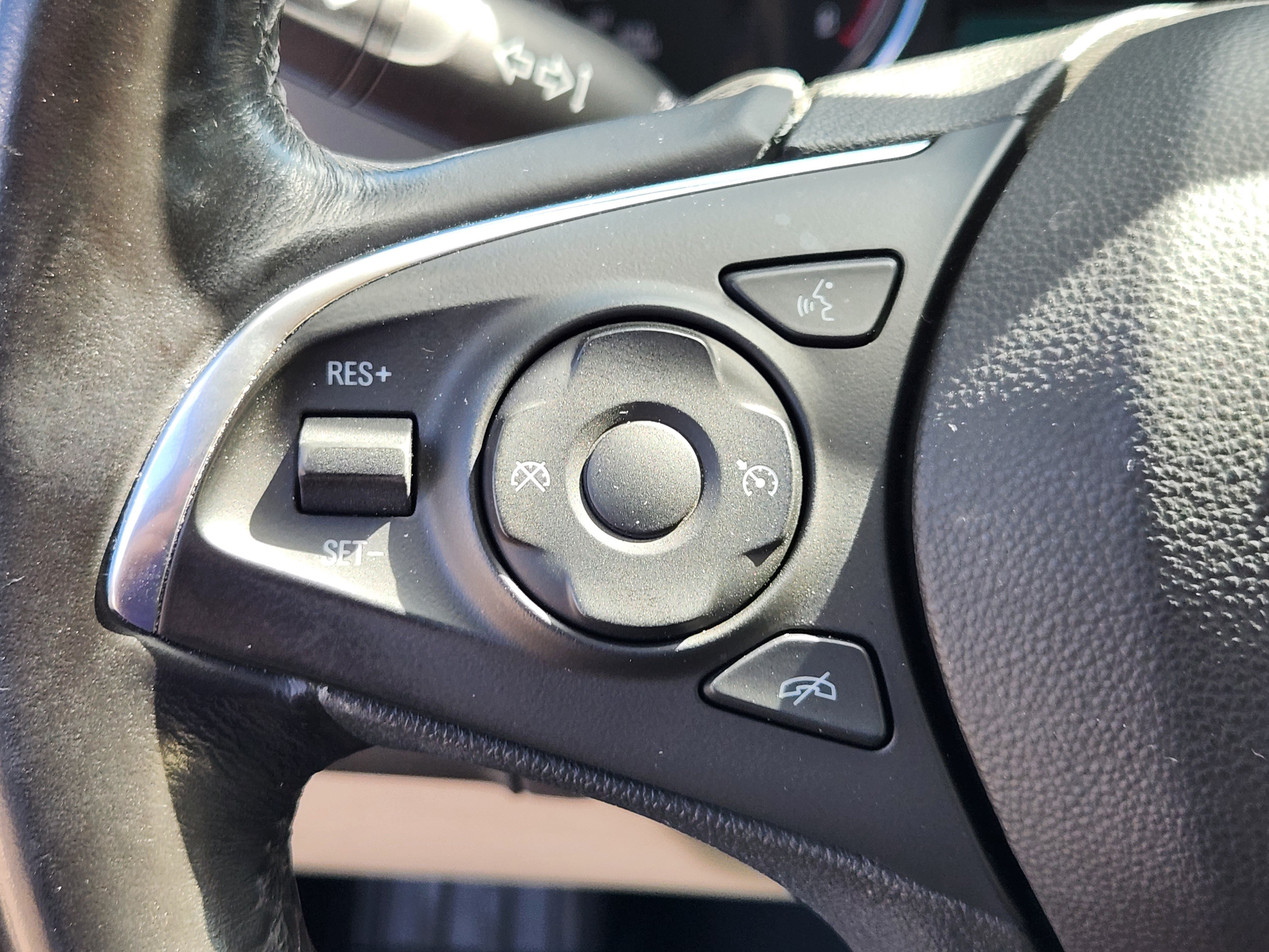 Used 2018 Buick Enclave Essence FWD image 25